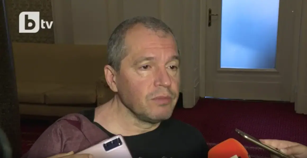 Йорданов обяви изгонването на 70 руски дипломати за "второ национално предателство"