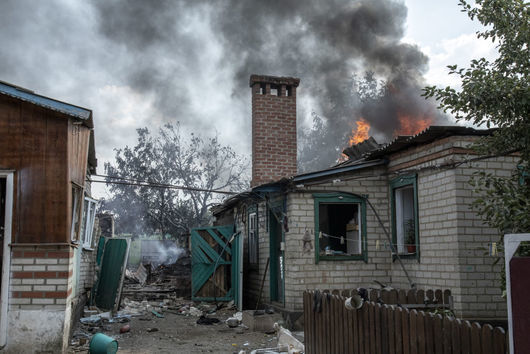 Масов обстрел над Славянск - новата фронтова линия в Източна Украйна