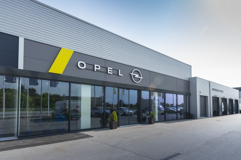 Opel шоурум "София Франс Ауто", паркинг