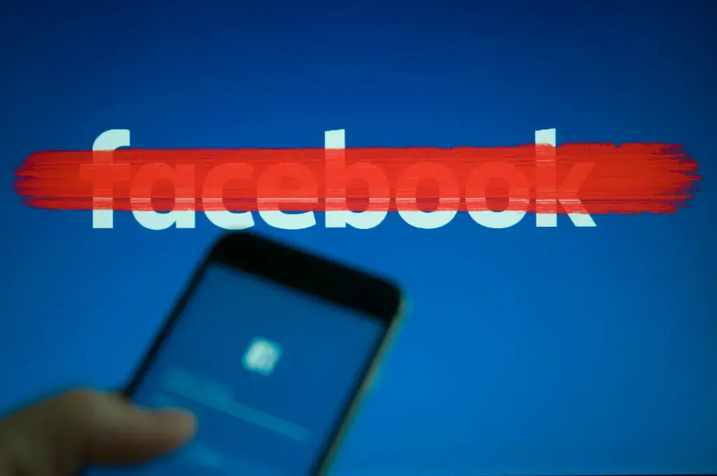 ЕС обмисля нови ограничения за Facebook и Google заради политическите реклами