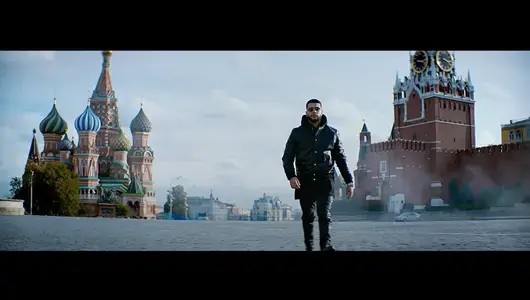 Рапърът, изпял "Моят най-добър приятел е Путин", е новият съсобственик на Starbucks в Русия