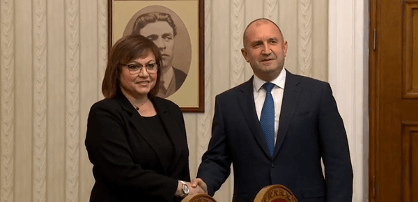 Президентът Румен Радев ще връчи последния трети мандат за редовен