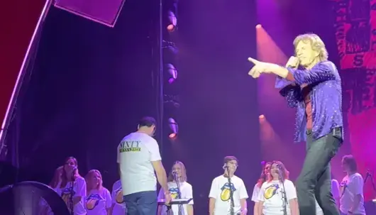 "Ролинг Стоунс" пяха за Украйна. Чуйте "You Can't Always Get What You Want" с украински хор 