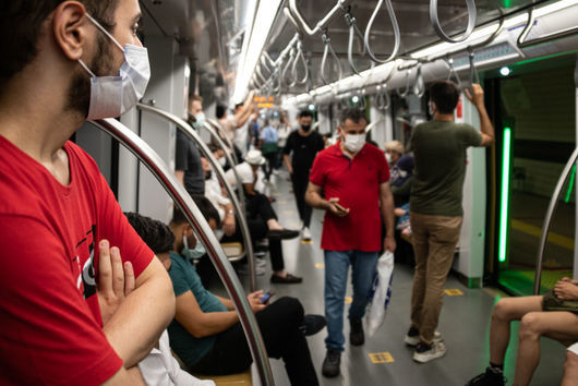 София връща задължителните маски в градския транспорт