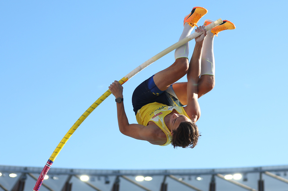 Мондо Дуплантис подобри световния си рекорд и постигна 6.21 м в овчарския скок