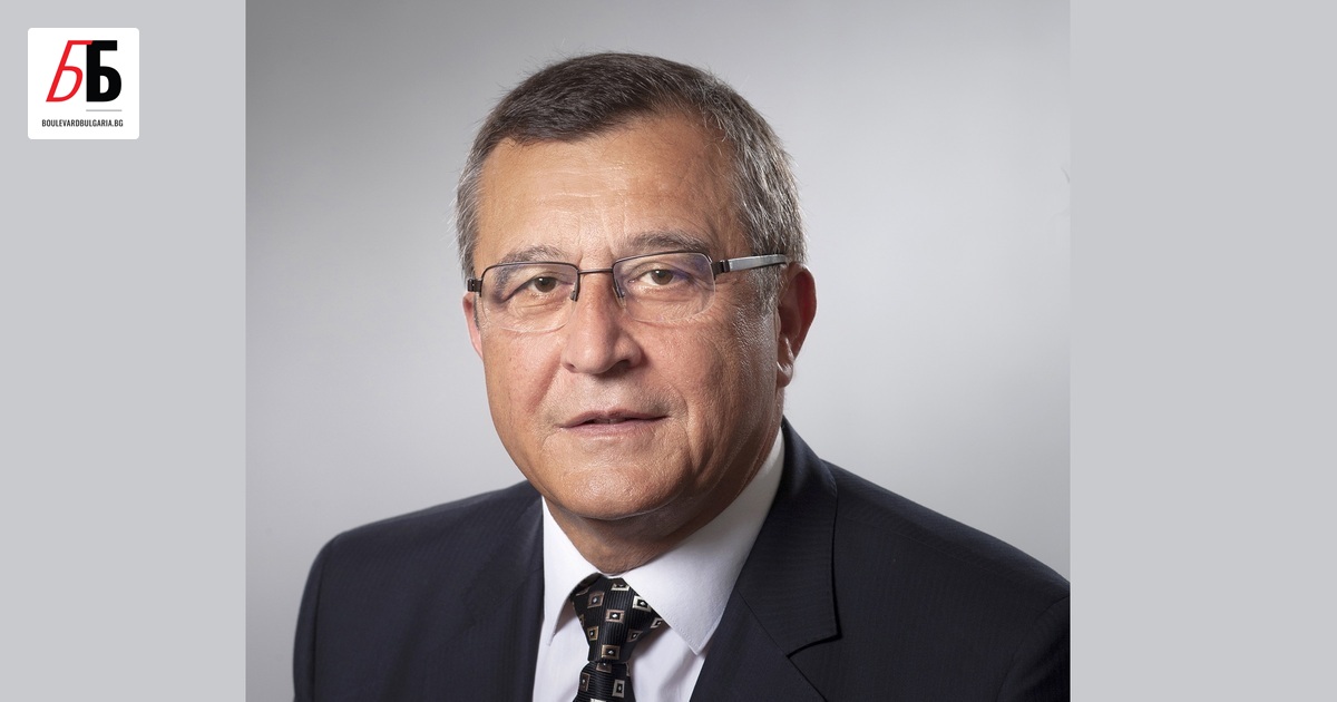 Проф. Сашо Пенов ще поеме управлението на МОН от акад.