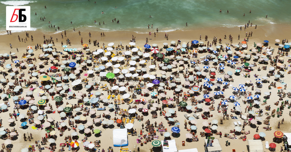 Близо 80 000 туристи са блокирани в морския курортен град