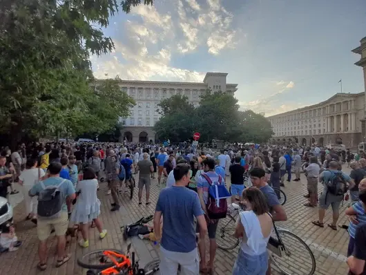 От сряда започват нови протести #ГАZwithme пред президентството