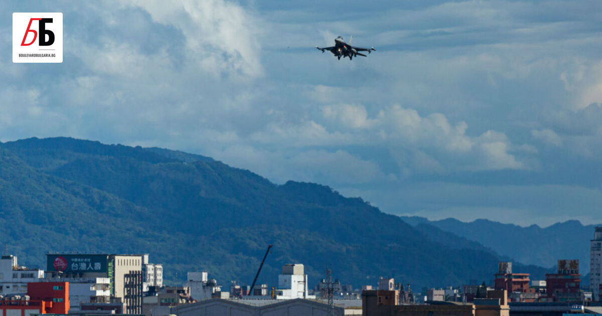 Китай обяви нови военни учения по вода и въздух в