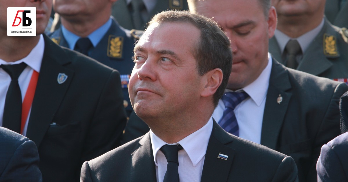 Какво се случва в главата на Дмитрий Медведев? Някогашният руски