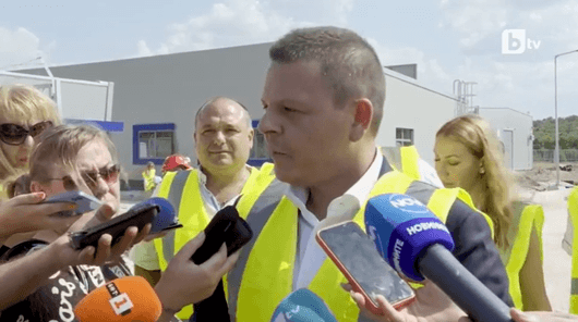 Вицепремиерът Христо Алексиев се оплака че строителството на газовата връзка