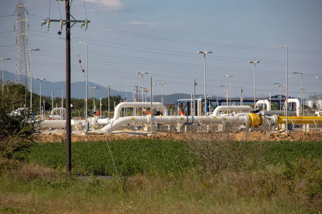 Пиесата "Няма газ" в интерконектора продължава днес в президентството