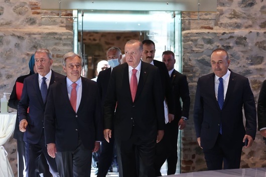 Турския президент Реджеп Тайип Ердоган и генералният секретар на ООН