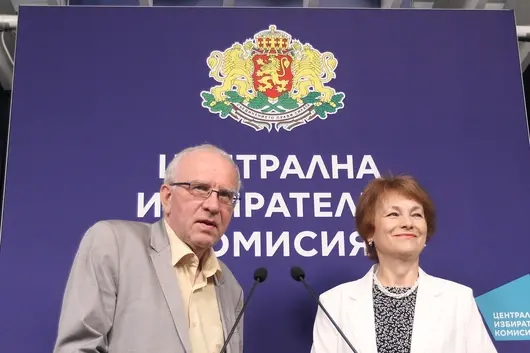 Цветозар Томов подаде оставка като говорител на ЦИК след скандал в комисията
