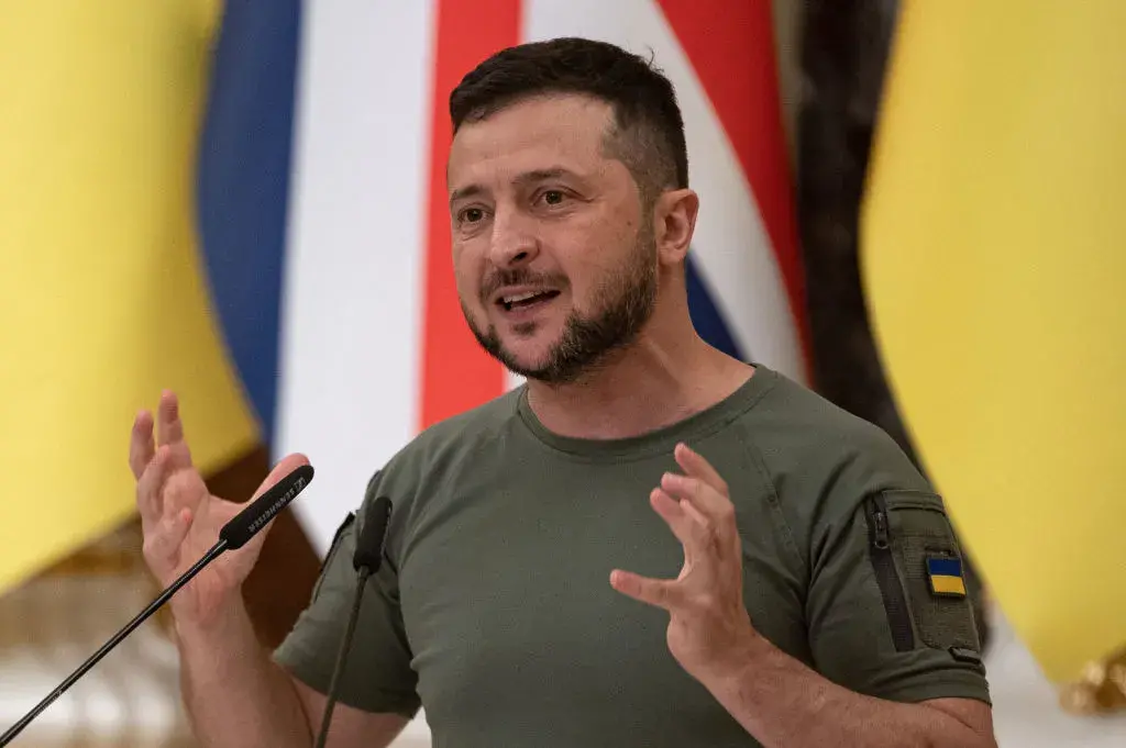Зеленски: Накарайте руснаците да напуснат Запорожката АЕЦ