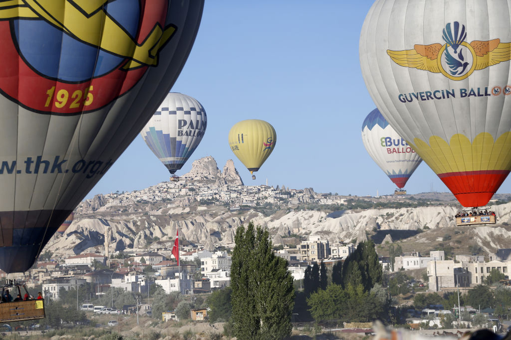 Туризмът е последната опция: Как Турция се опитва да реши икономическите си проблеми