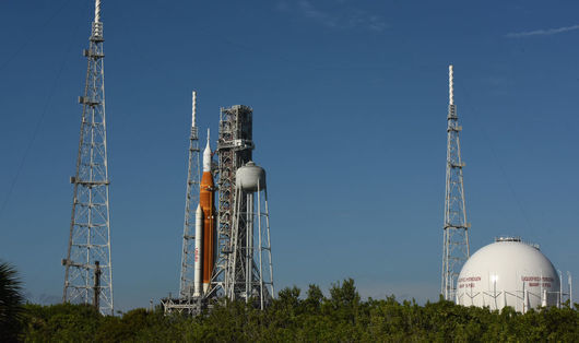 НАСА отложи изстрелването на Artemis заради технически проблеми