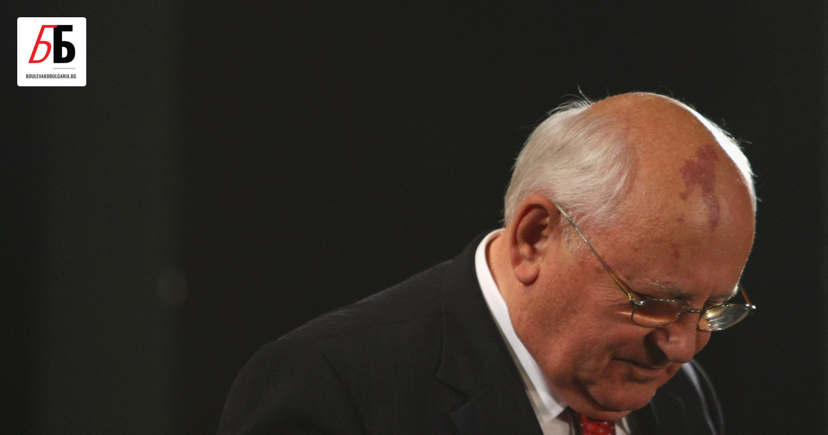 Когато идва на власт през 1985 г., той иска да