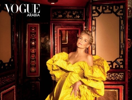 В последното си изгряване на корицата на Vogue Arabia Шарън