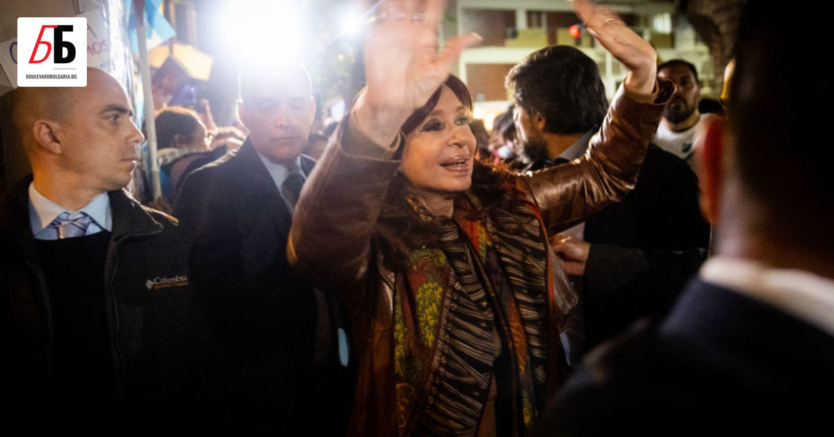 Вицепрезидентът на Аржентина - Кристина Фернандес де Киршнер, оцеля след
