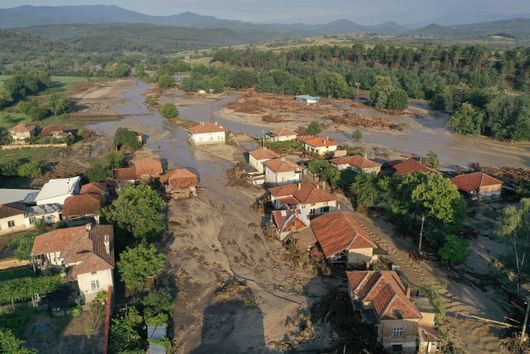 Как изглеждат селата край Карлово след кошмарното наводнение