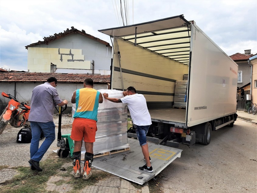 Kaufland дари вода и храни за постадалите от наводненията и призова партньорите си да помогнат