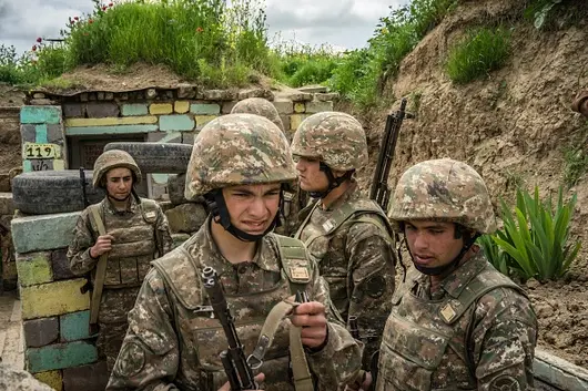 Конфликтът Азербайджан-Армения пак ескалира. Западът зове огънят да спре
