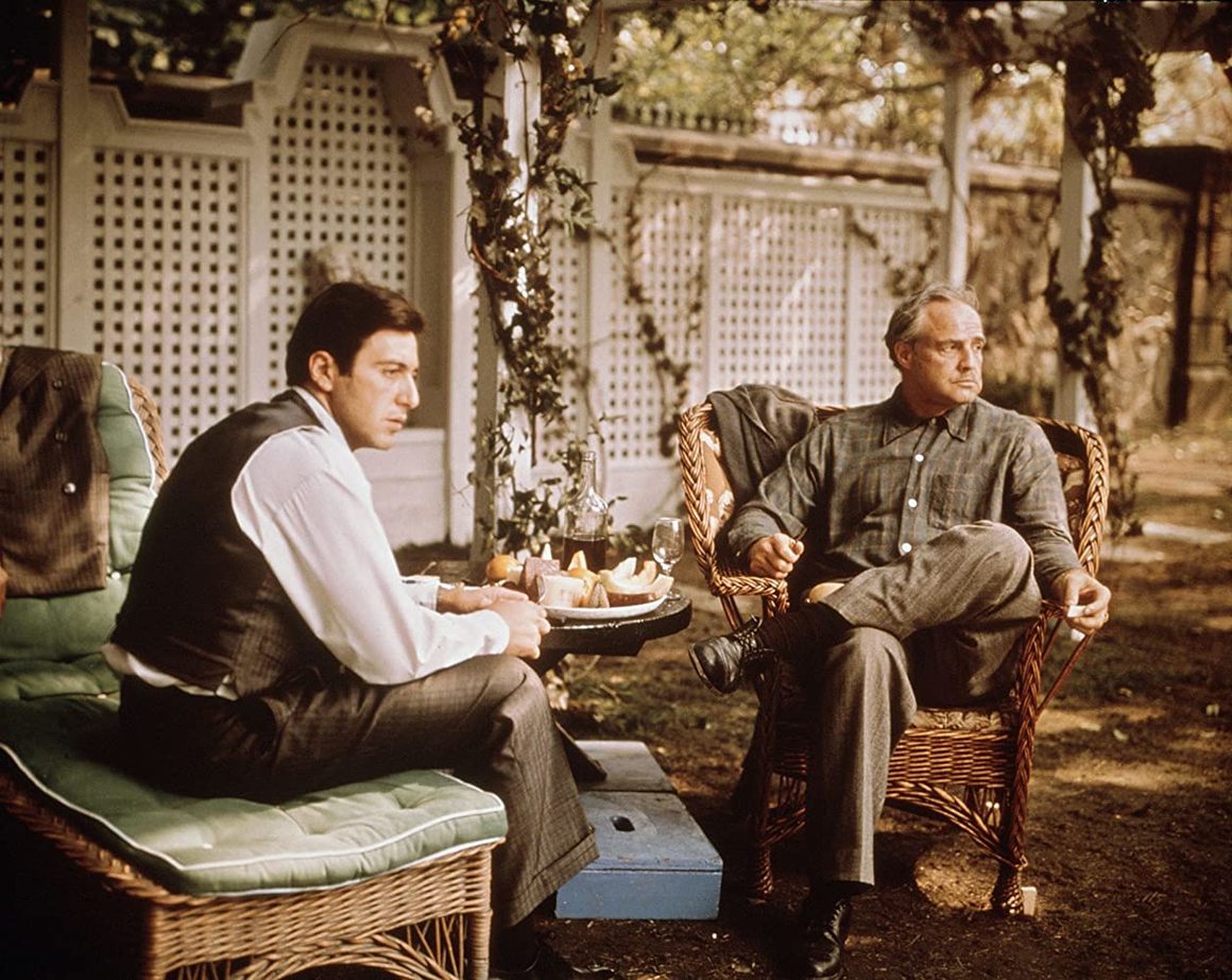 2. "The Godfather" (1972)
<br><br>
Това се казва пробив. Само три години след първия си филм "Me, Natalie", Пачино се оказва застанал до Марлон Брандо в началото на може би най-великата кино поредица - "Кръстникът".
<br><br>
Тепърва навлизащия в професията американец получава ролята на Майкъл Корлеоне - член на престъпна италианска фамилия в Ню Йорк. На кастинга Пачино преборва Джак Никъслън и Робърт де Ниро, а след това успява да си издейства и номинация за "Оскар" в най-добра поддържаща мъжка роля. Брандо печели наградата за главна мъжка.