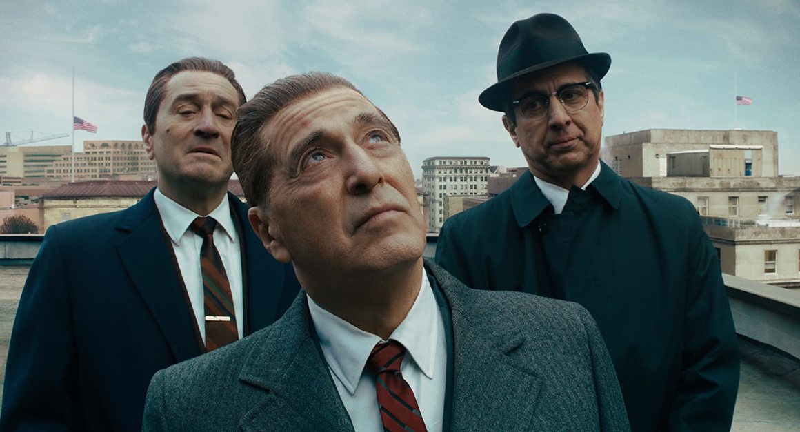 9. "The Irishman" (2020)
<br><br>
Когато Мартин Скорсезе събере на едно място него, Робърт де Ниро, Джо Пеши, Рей Романо и още редица брилянтни актьори, класиката е гарантирана.
<br><br>
Макар да имаше много коментари, че филмът не предлага нещо ново и е прекалено дълъг (три часа и половина), самото събиране на някои от най-големите имена от криминалното кино на едно място обещава качествени, напрегнати сцени и игра от най-високо качество.
<br><br>
Една от десетте номинации за "Оскар", които лентата получи, бе именно на Ал - за поддържаща роля в образа на Джими Хофа - поредният гангстерски образ, представен съвършено от Пачино.