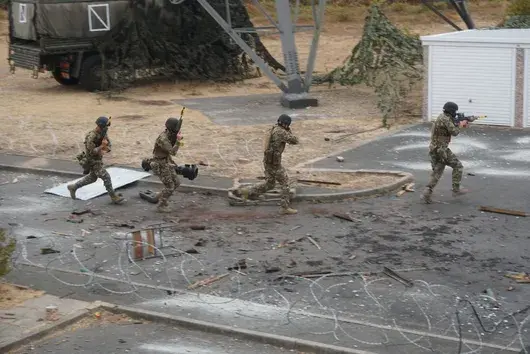 Великобритания обеща 2,3 млрд. паунда военна помощ за Украйна