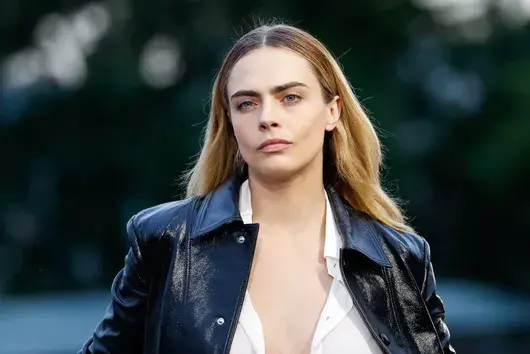 Папараците си имат нова жертва - Кара Делевин и психичното ѝ здраве