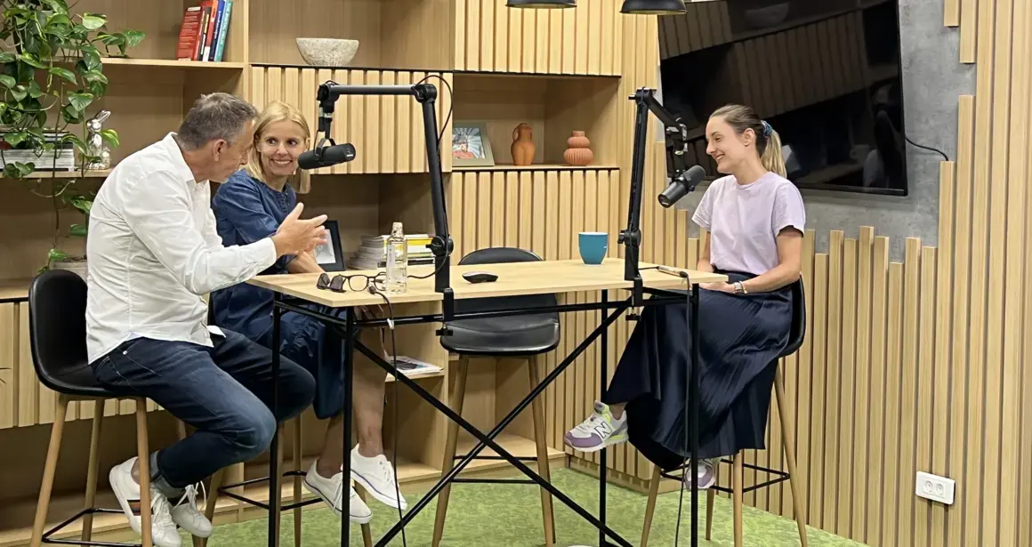 Специално издание: Accedia - само на 10 и вече голяма - Подкасти