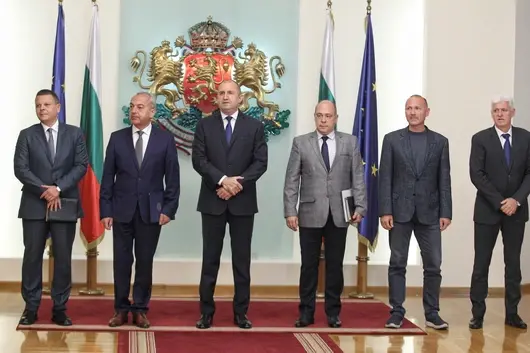 С 3 дни закъснение Румен Радев реши да свика среща за Украйна