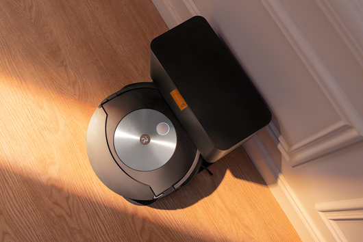 iRobot представи първата си прахосмукачка робот 2 в 1