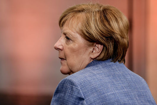 Бившият германски канцлер Ангела Меркел реши да отправи публично предупреждение