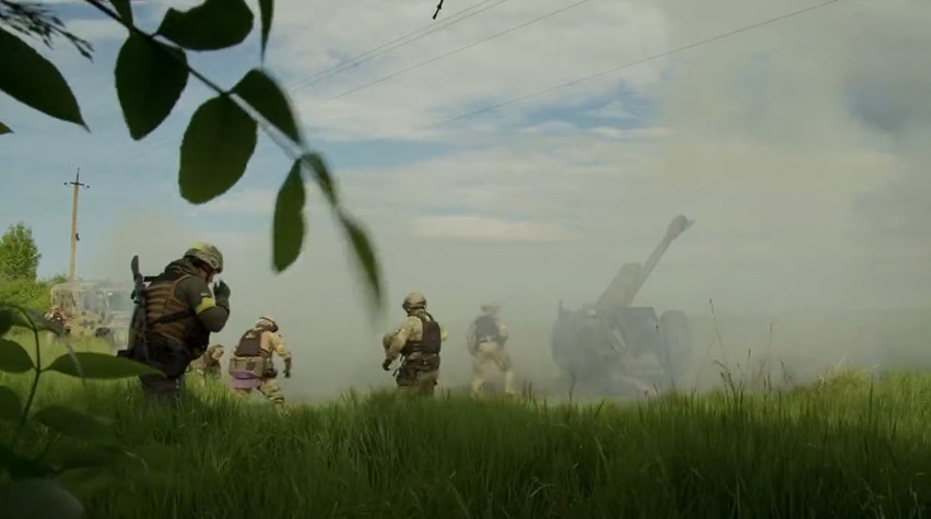 Украинската армия: Руснаците имат 100-годишни оръдия. Ние имаме Starlink