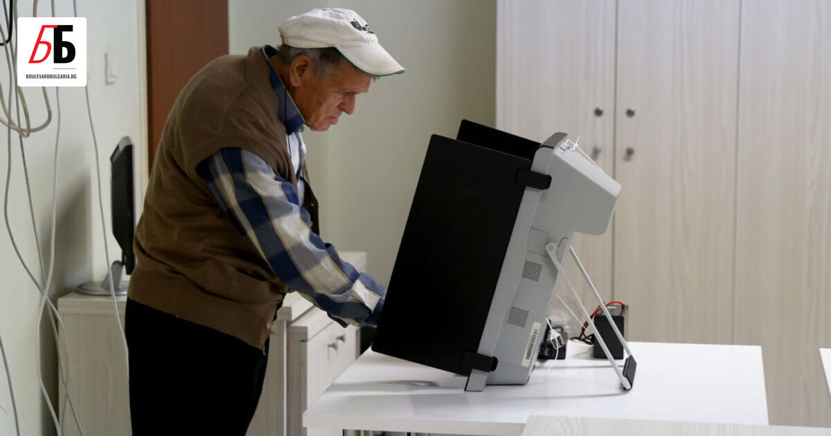 Централната избирателна комисия (ЦИК) твърди, че вече е готова за