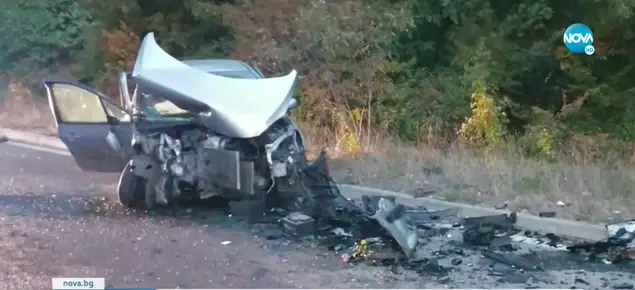 Шестима души, сред които и 2 деца, пострадаха при тежка катастрофа край Малко Търново