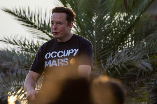 Милиардерът и съосновател на Tesla Илон Мъск провокира пълен хаос