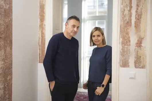 E82: Синьото и червеното хапче