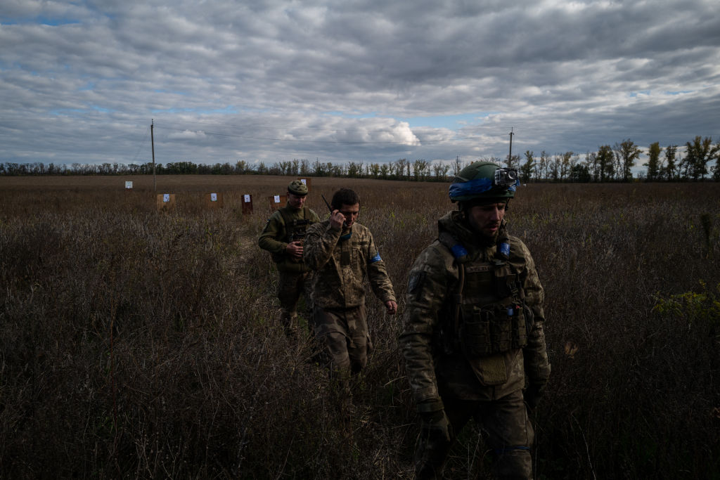 Руската инвазия в страната разкъса хиляди семейства. Заради преплетеното и сложно минало на двете страни много украинци имат роднини от другата страна на границата. 