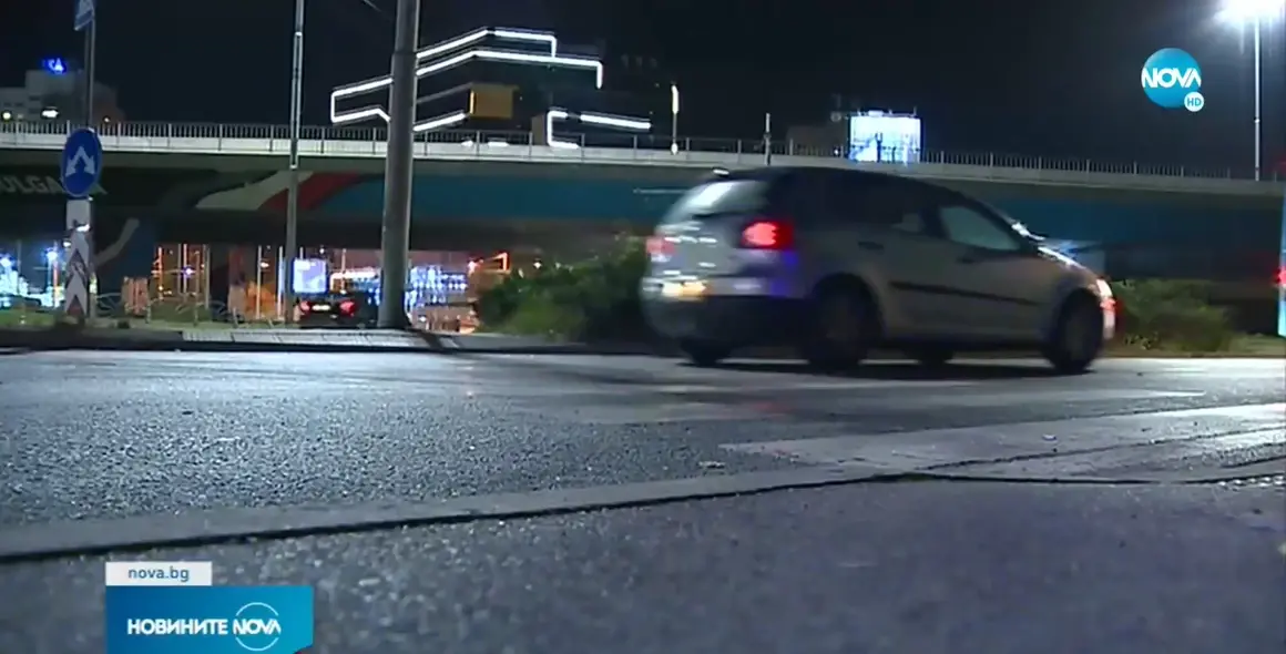 Шофьор блъсна 17-годишно момче на пешеходна пътека в София и избяга