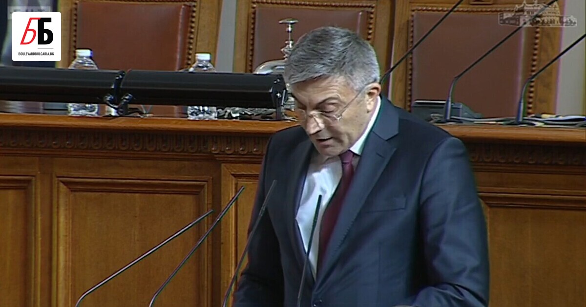 Председателят на ДПС Мустафа Карадайъ използва речта си при откриването