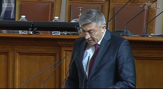 Председателят на ДПС Мустафа Карадайъ използва речта си при откриването