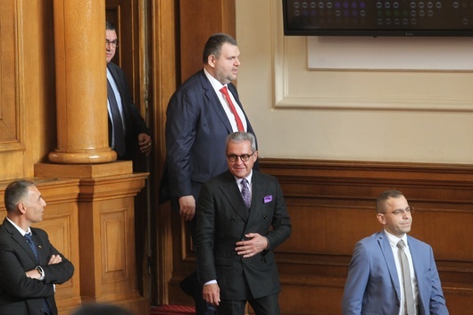 Делян Пеевски напуска Комисията за конституционните промени която вероятно ще