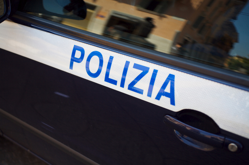 Българка кара 20 км в насрещното и се разби в патрулки в Италия