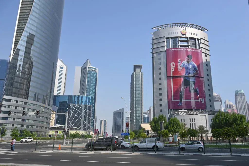 Катар не успява да привлече очаквания брой туристи за Световното по футбол