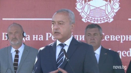 Българският премиер Гълъб Донев и неговият северномакедонски колега Димитър Ковачевски