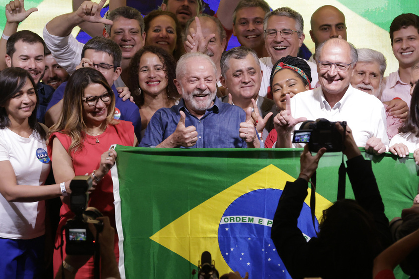 Драматичен реванш в Бразилия: Лула победи Болсонаро в исторически президентски избори