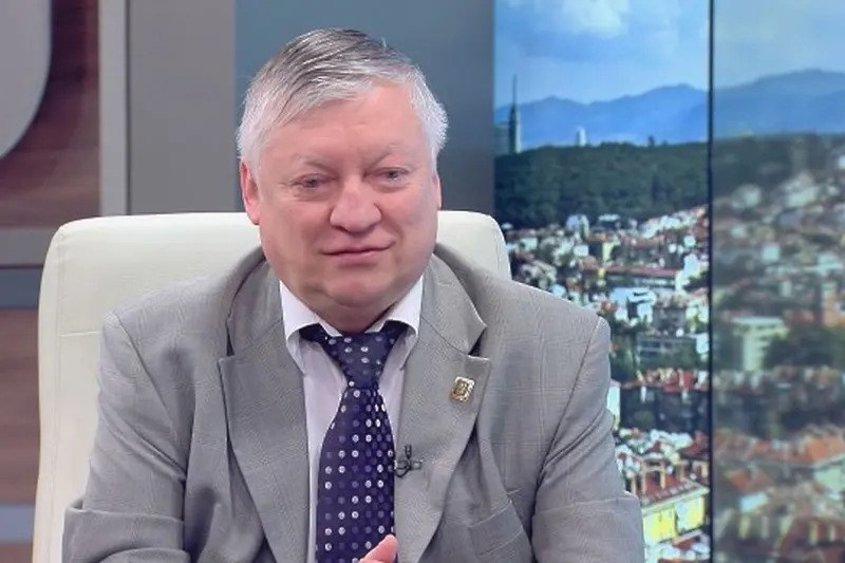 Шахматистът Анатолий Карпов е в кома след странен инцидент край Думата